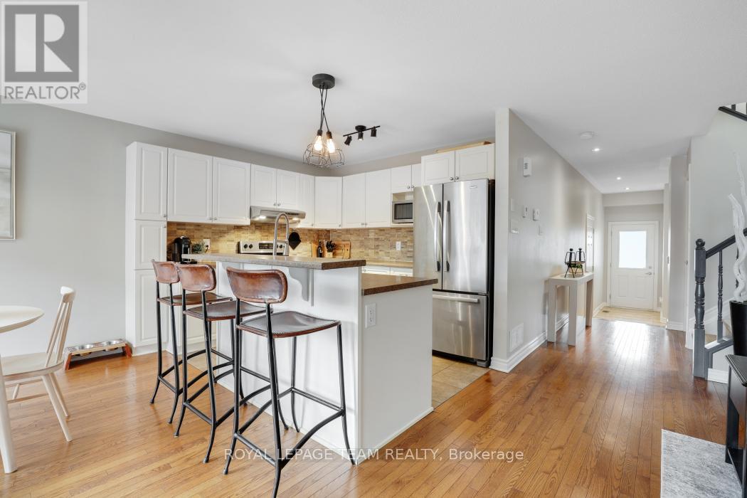 406 PILLETT STREET - 14