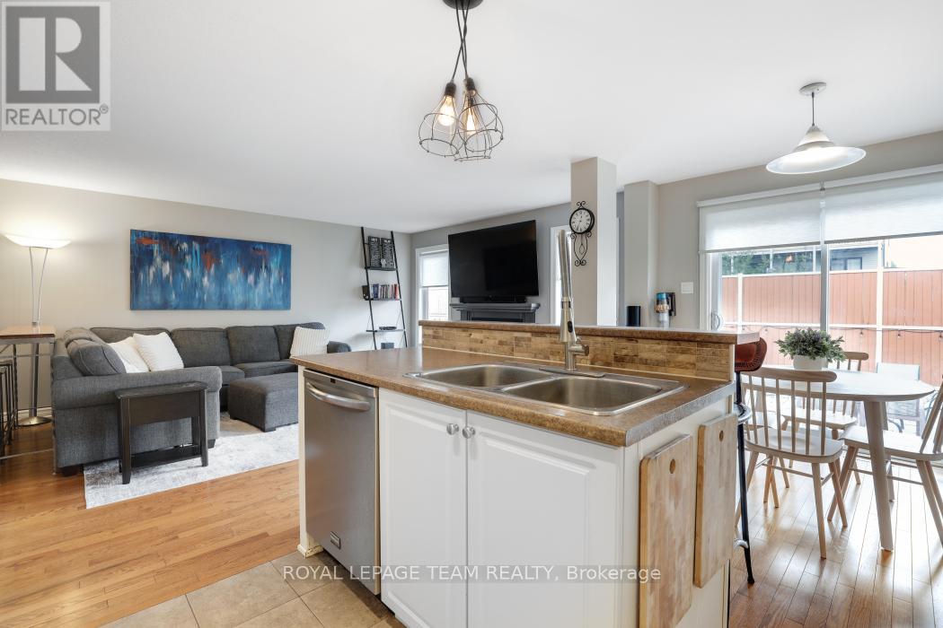 406 PILLETT STREET - 17