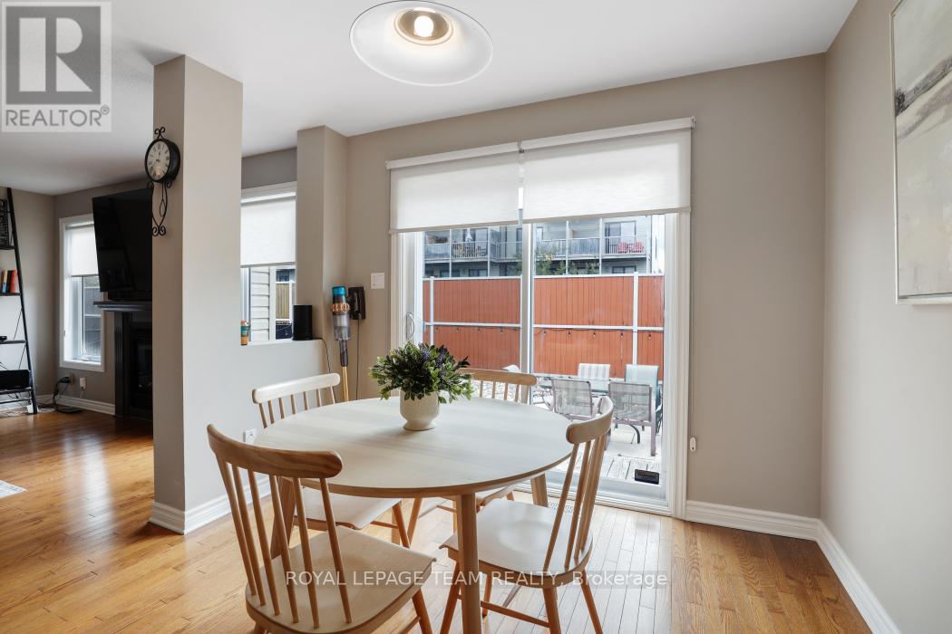 406 PILLETT STREET - 21