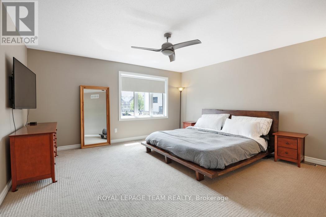 406 PILLETT STREET - 23