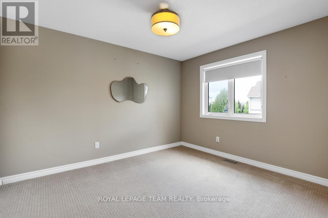 406 PILLETT STREET - 27
