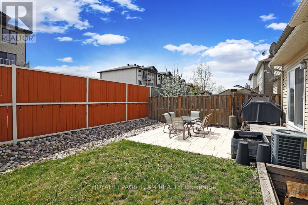406 PILLETT STREET - 36