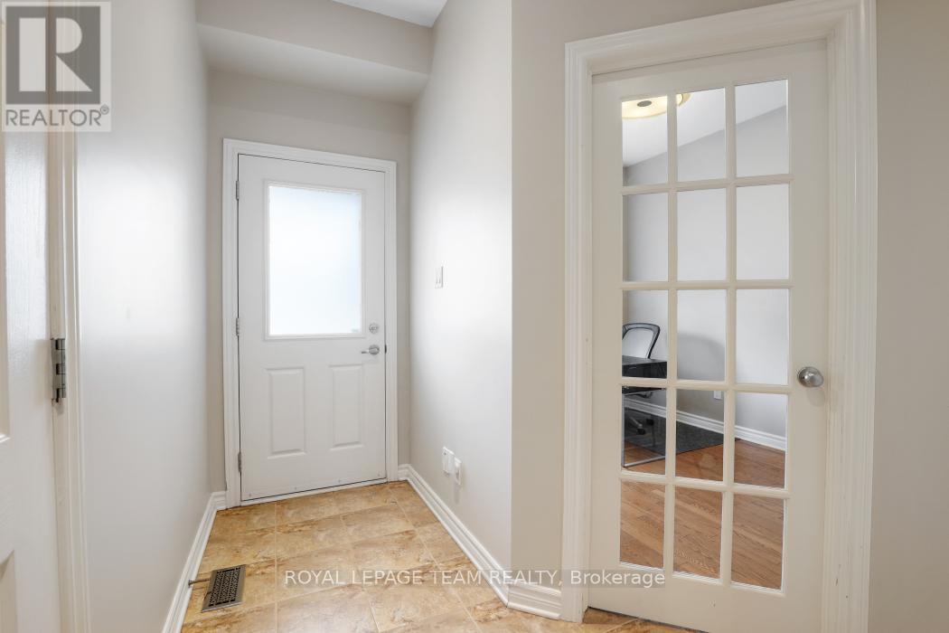 406 PILLETT STREET - 5