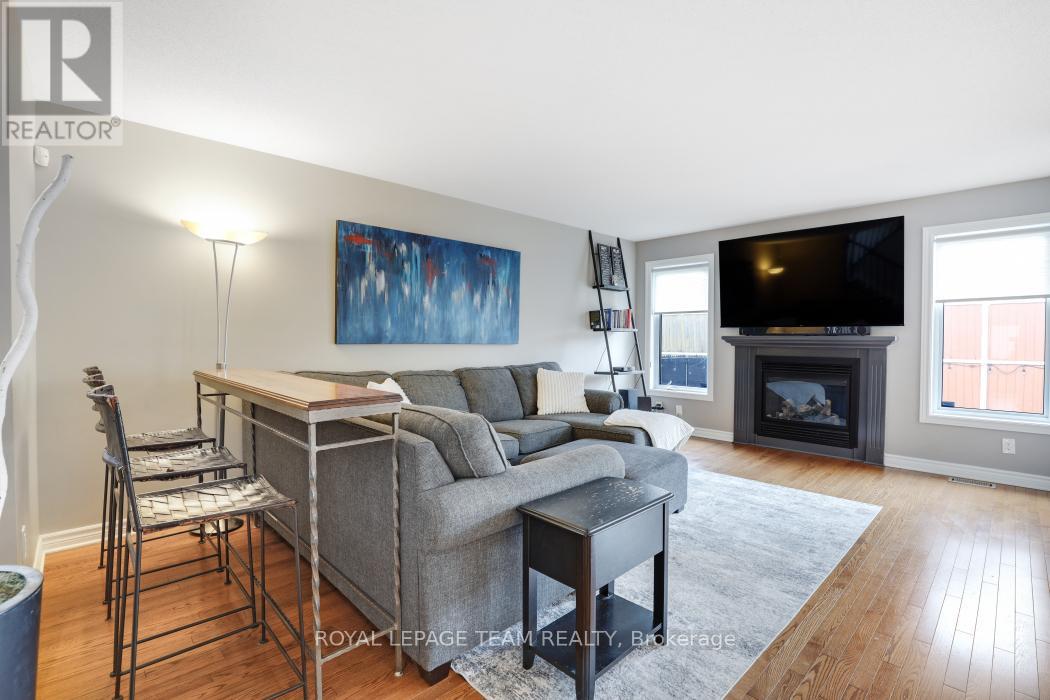 406 PILLETT STREET - 8