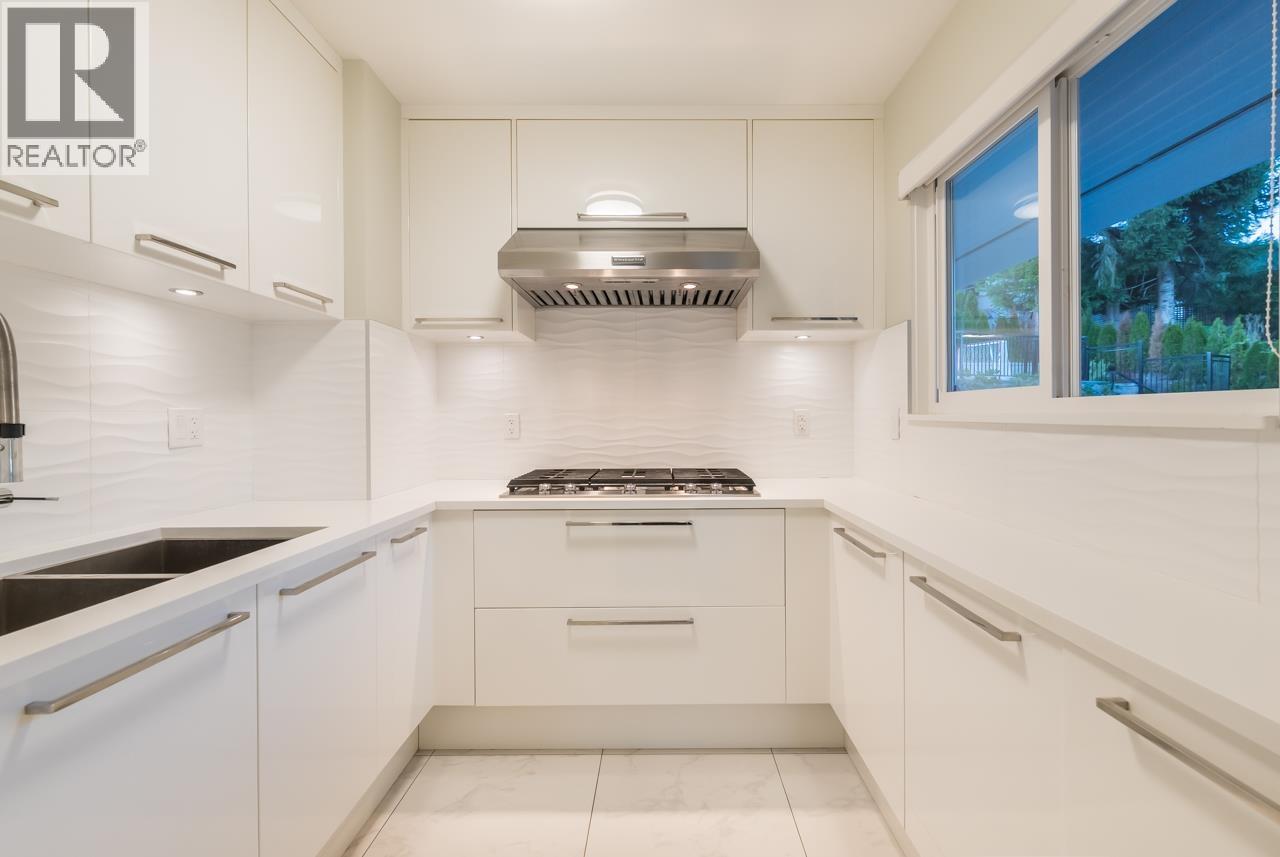 1441 CHARTWELL DRIVE, West Vancouver