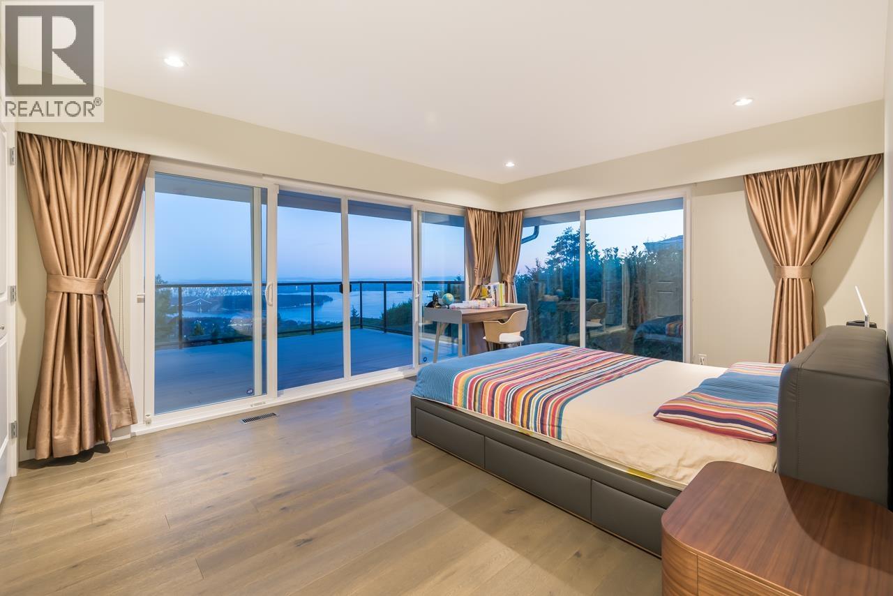 1441 CHARTWELL DRIVE, West Vancouver