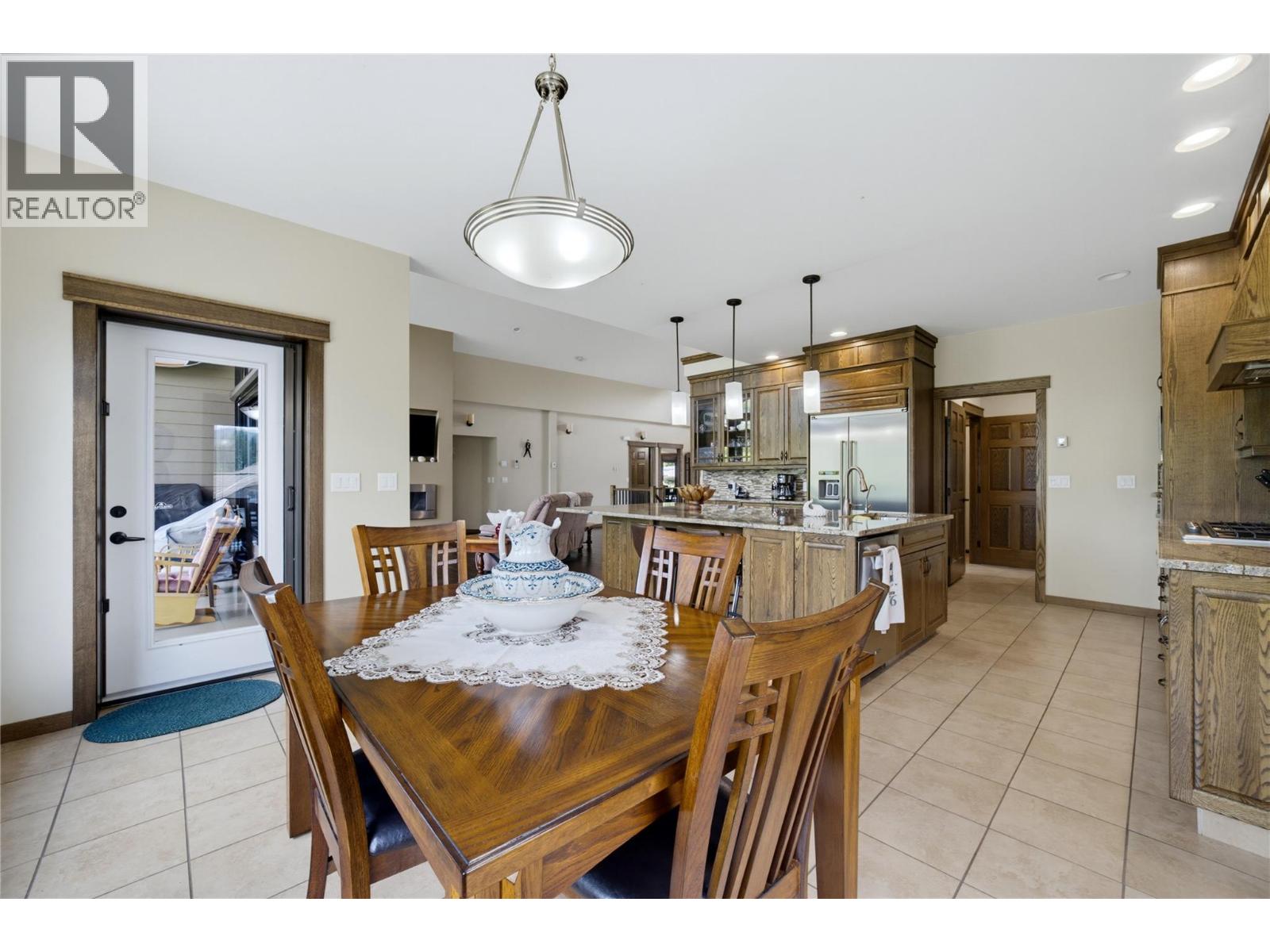 2421 25 Street NE, Salmon Arm