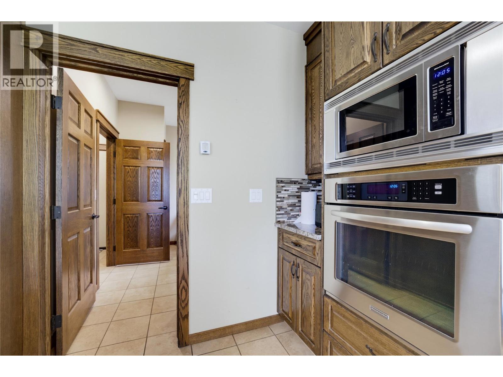 2421 25 Street NE, Salmon Arm