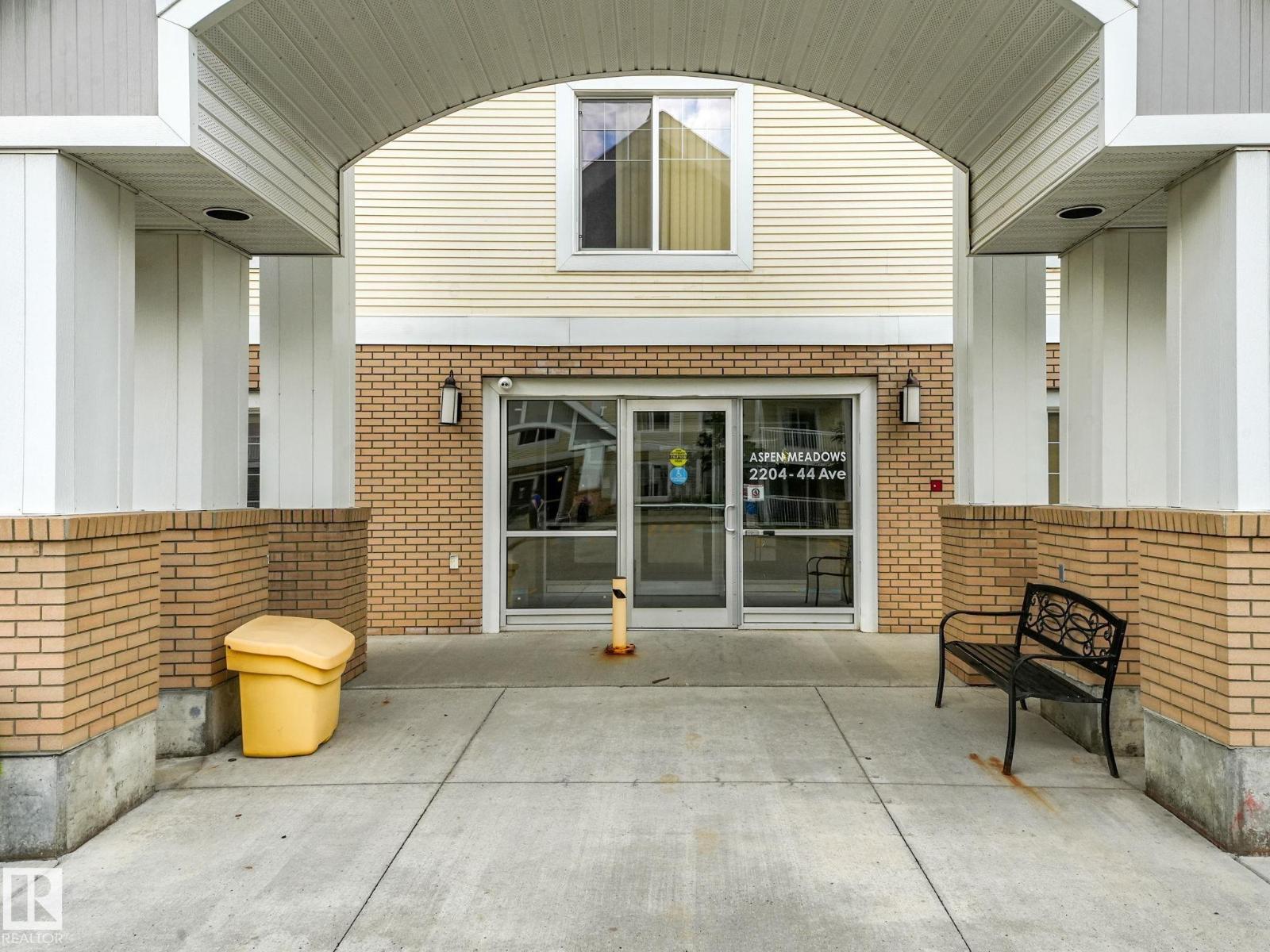 #214 2204 44 AV NW - photo 2