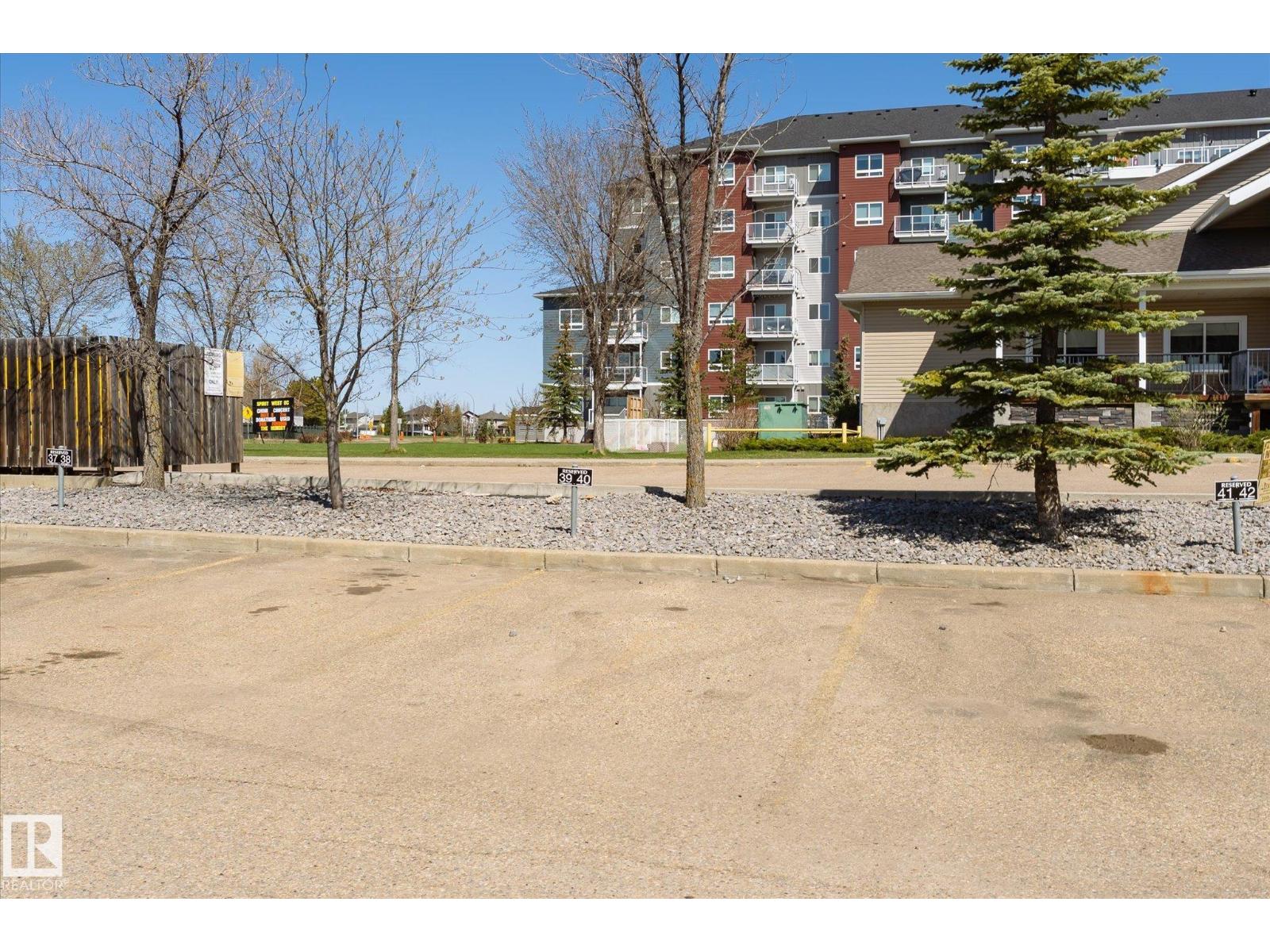 #212 6925 199 ST NW - 33