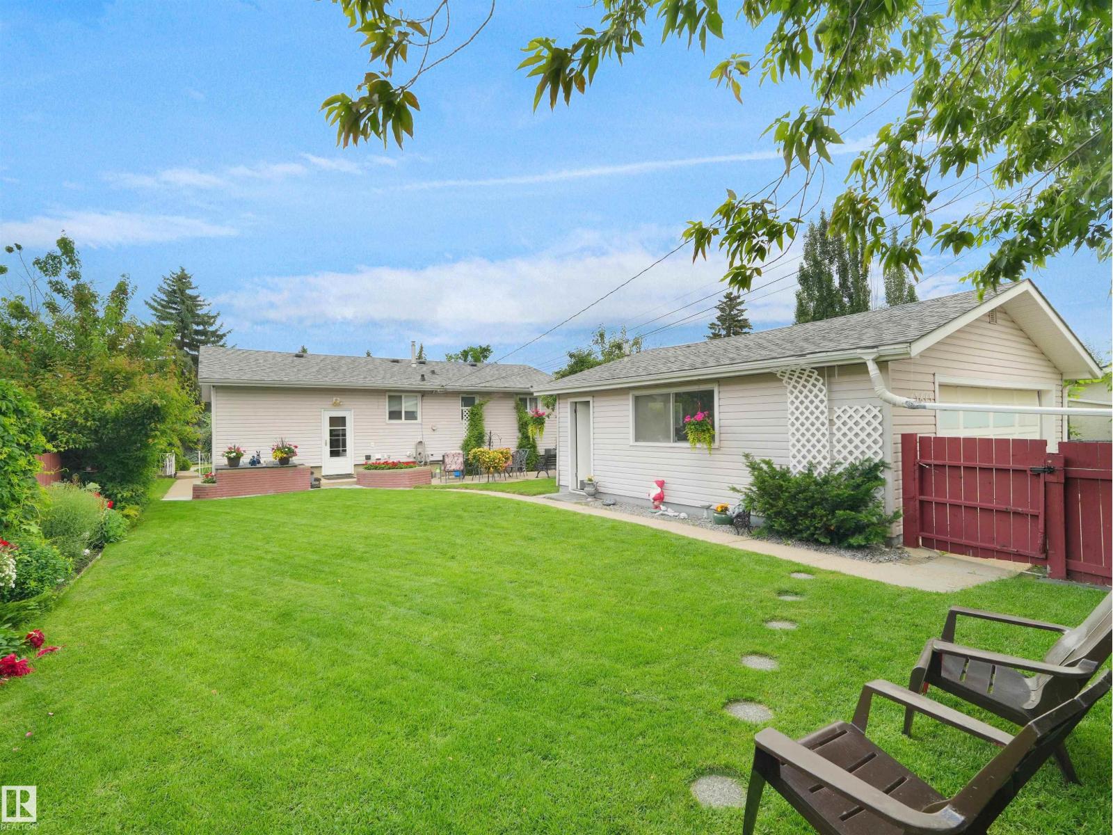 13615 136A AV NW - 1