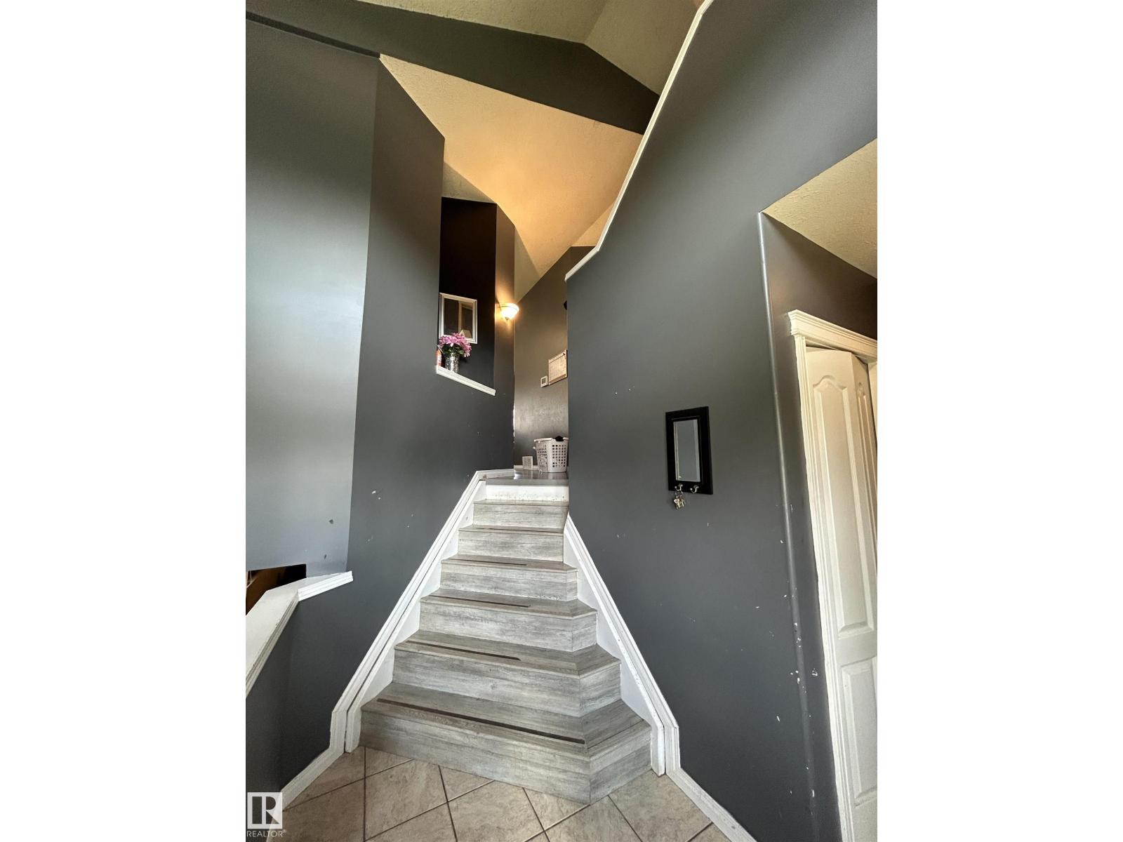 17 WILLOWBY CL - 33
