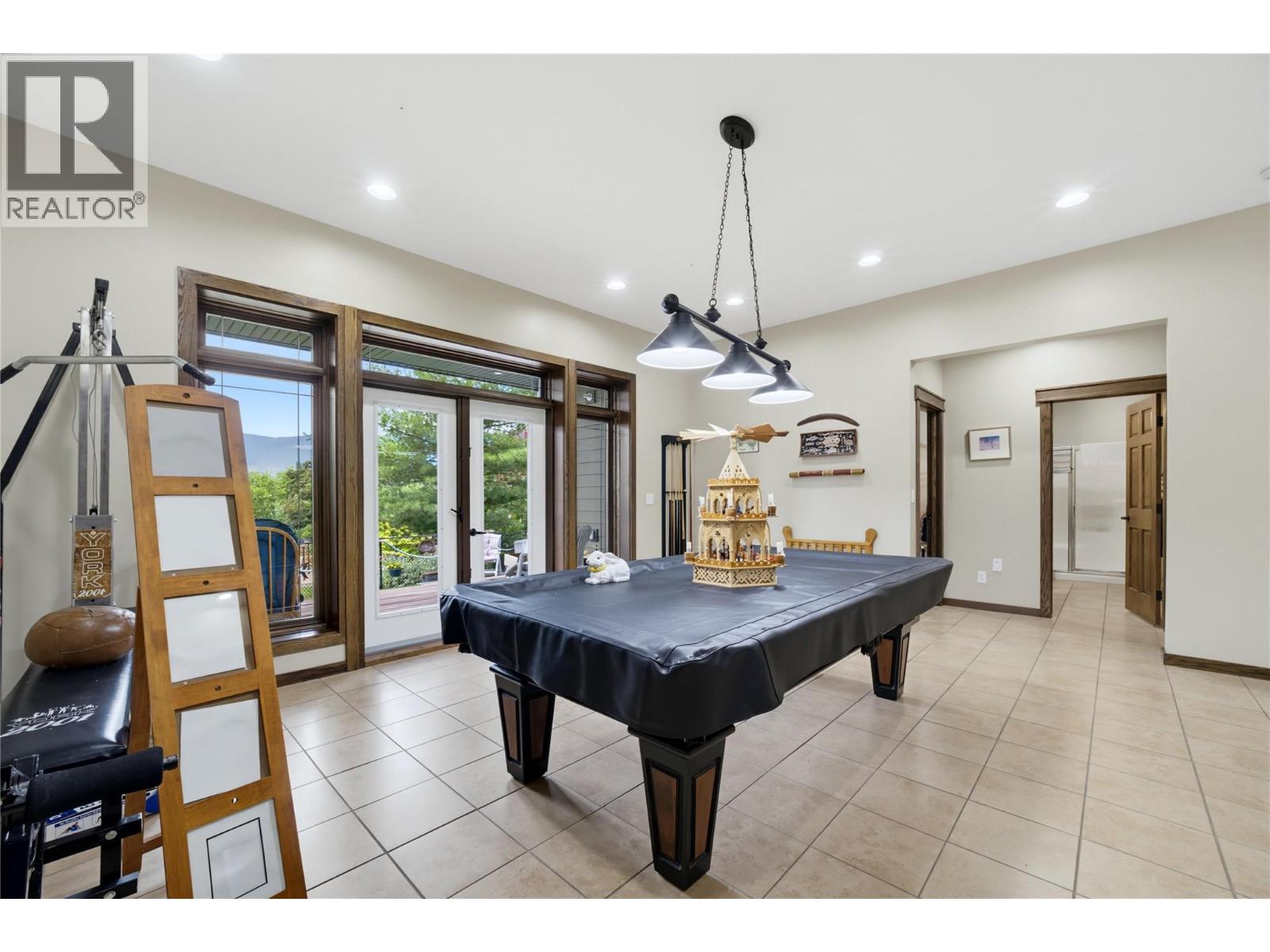 2421 25 Street NE, Salmon Arm