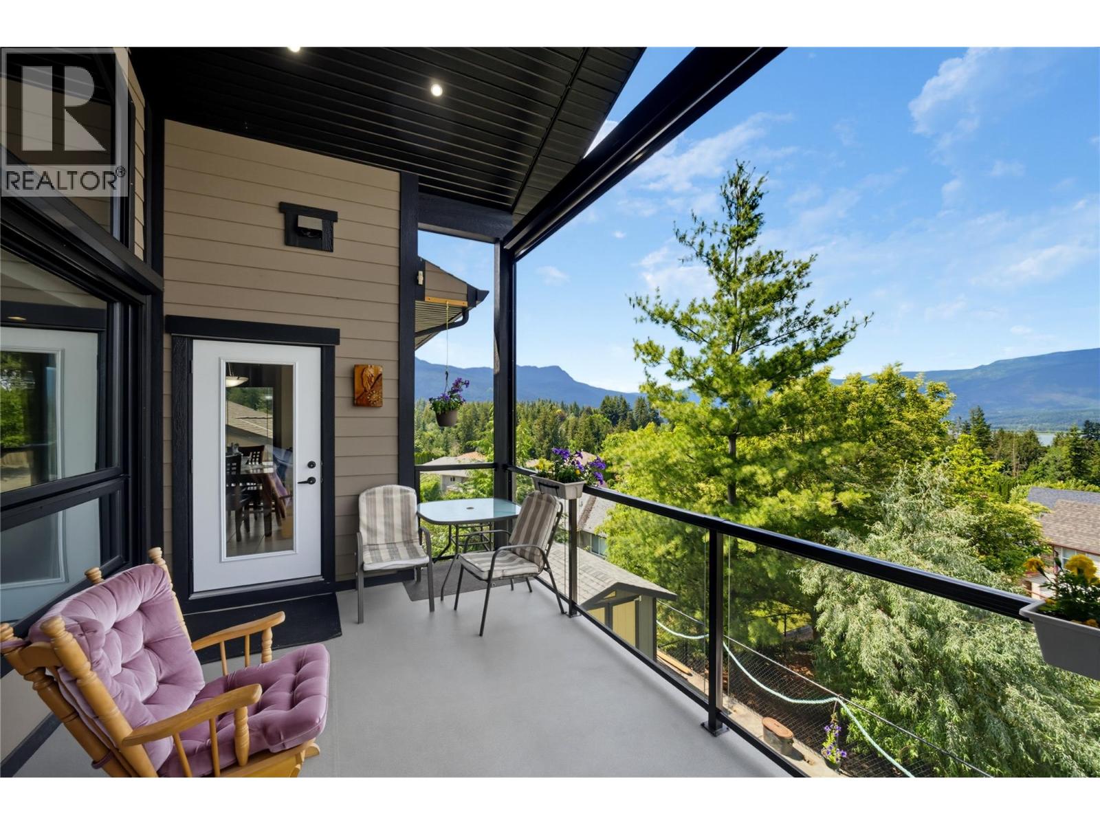 2421 25 Street NE, Salmon Arm
