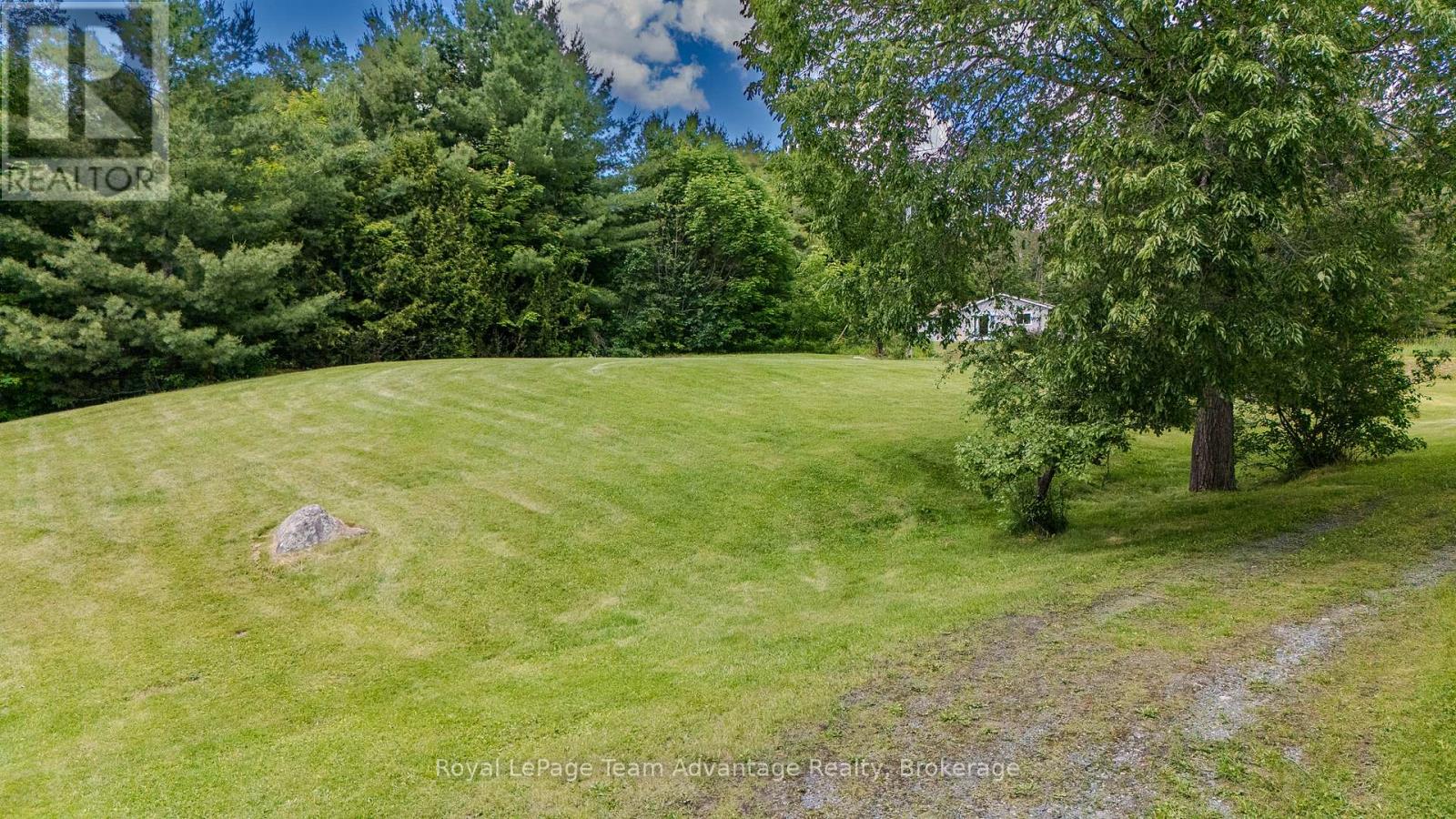 4 & 6 SHARON PARK DRIVE - Image 35