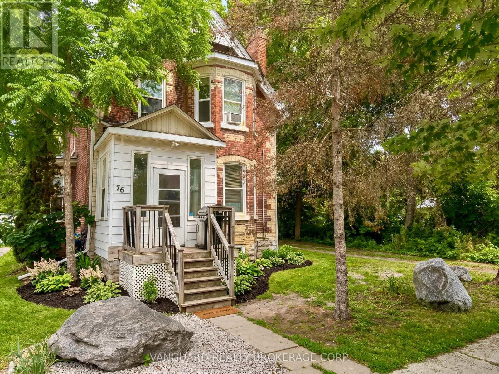 76 WELLINGTON STREET - 2