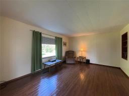 227 Weir (holmfield) Street, Killarney, MB R0K1A0 Photo 17