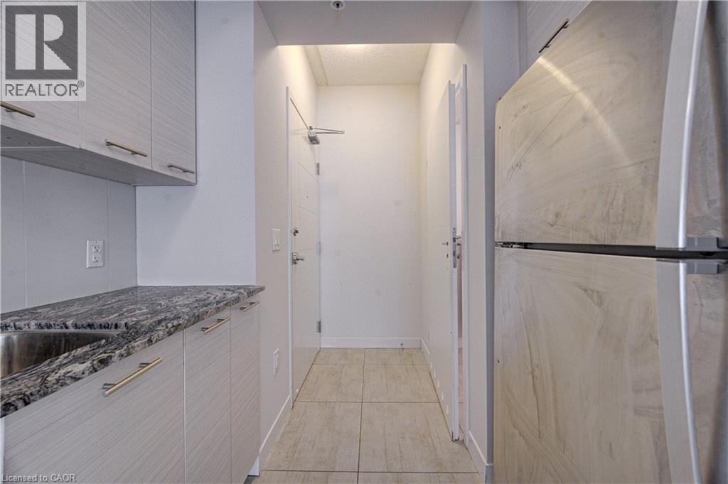 #208 251 HEMLOCK Street - 5
