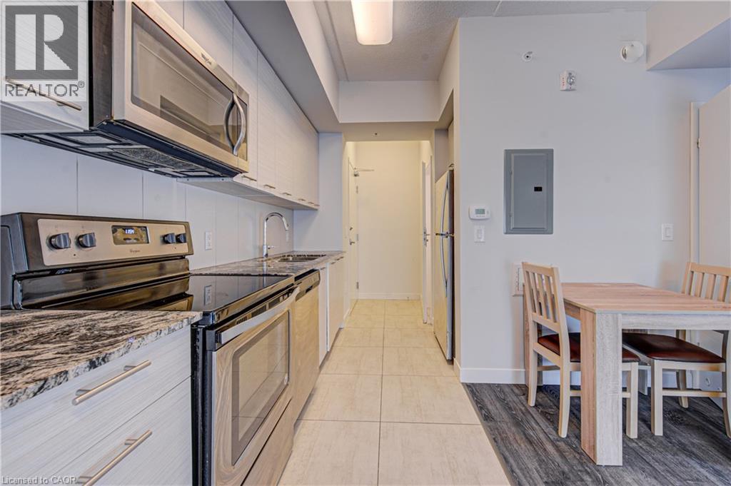#208 251 HEMLOCK Street - 8