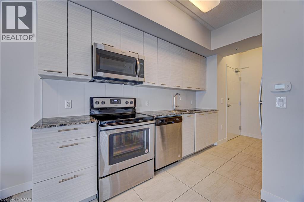 #208 251 HEMLOCK Street - 9