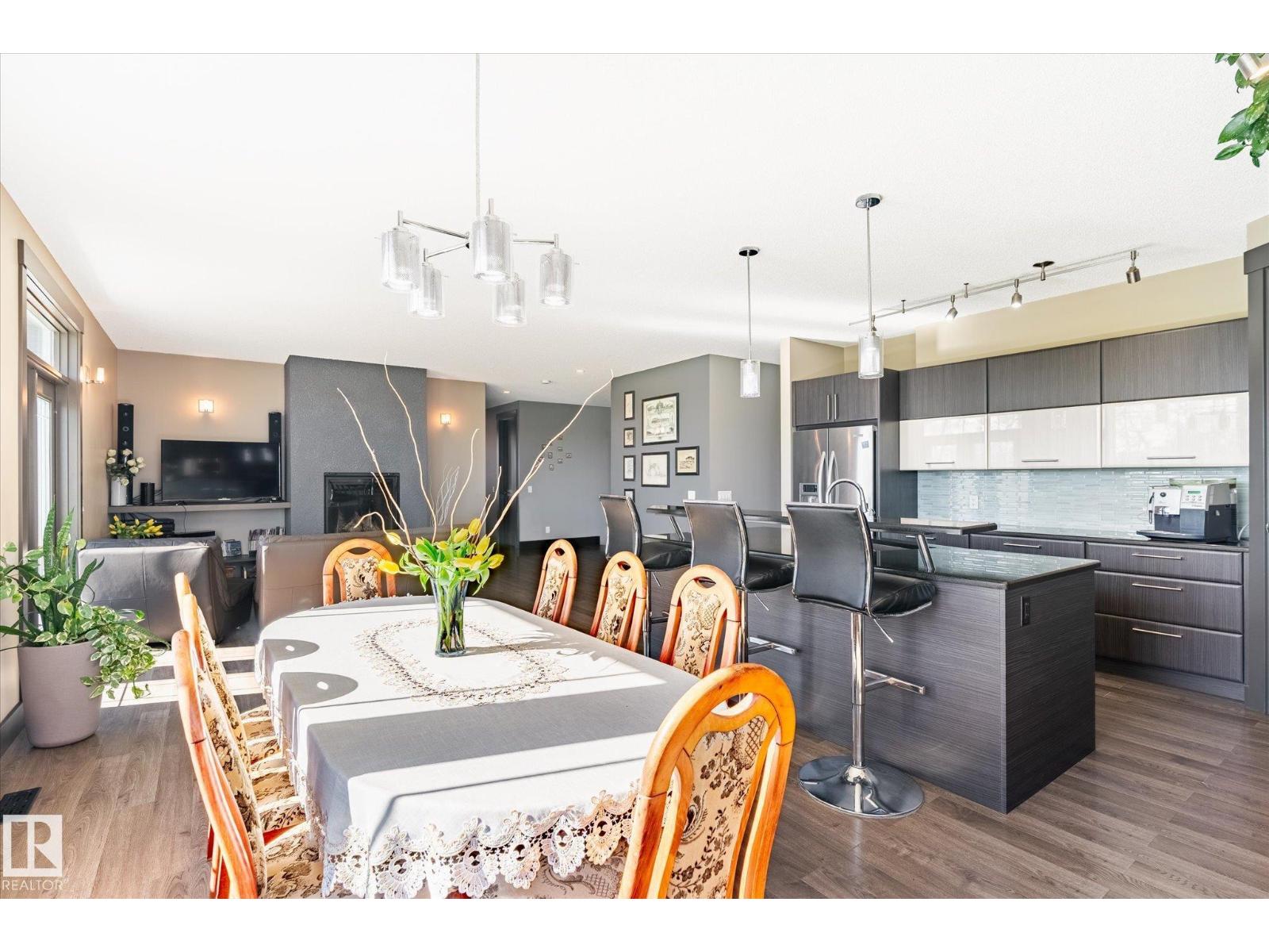 56217 RGE ROAD 242 - 7
