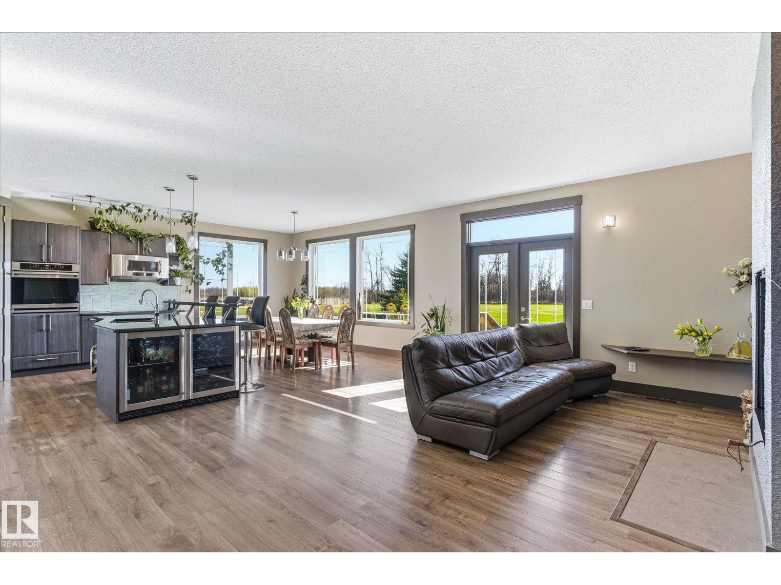 56217 RGE ROAD 242 - 3
