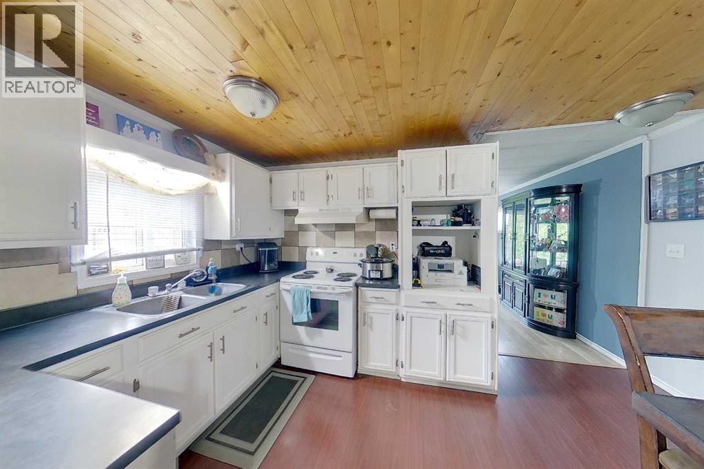 111, 404 6 Avenue NW - 9