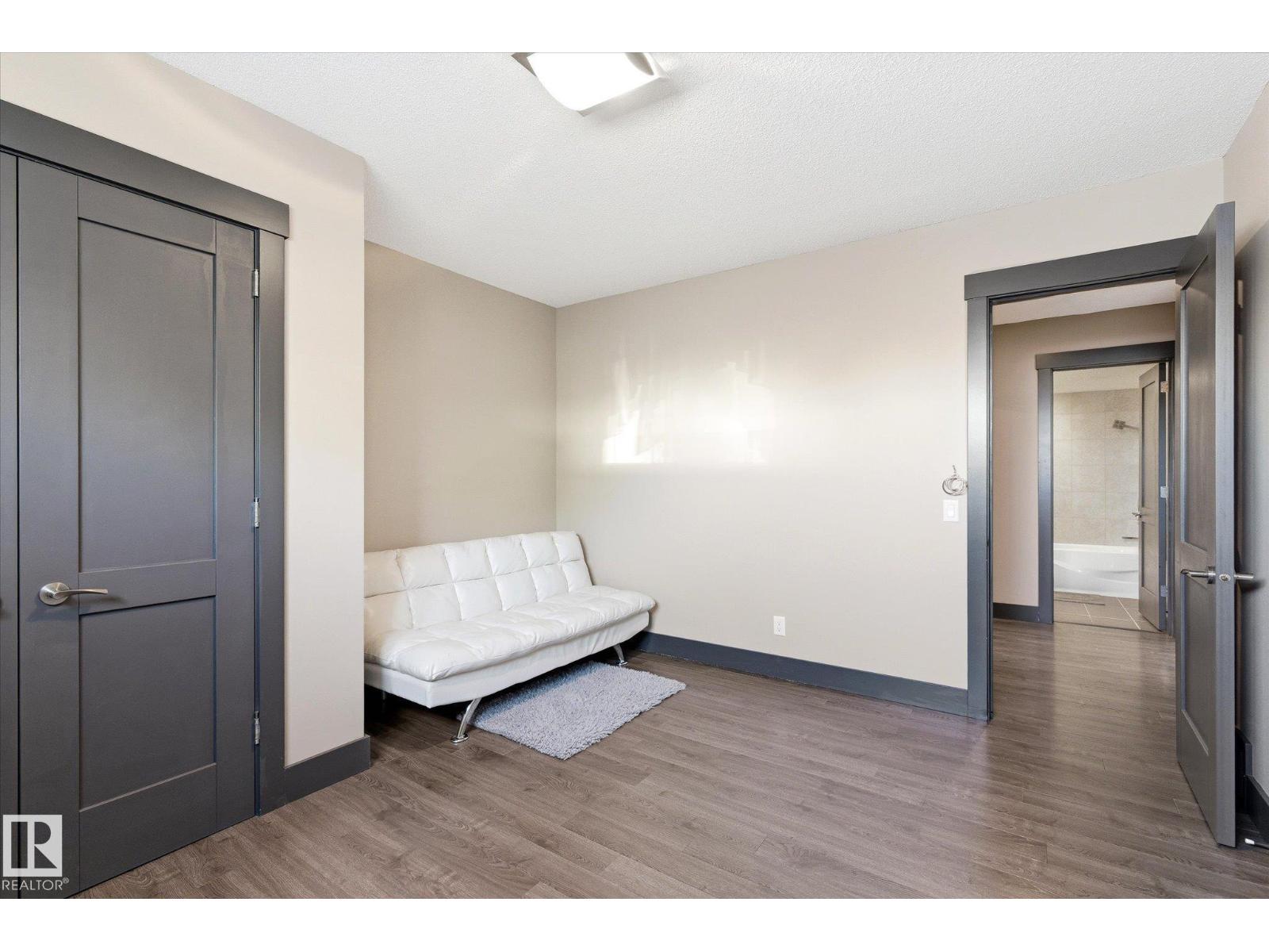 56217 RGE ROAD 242 - 37