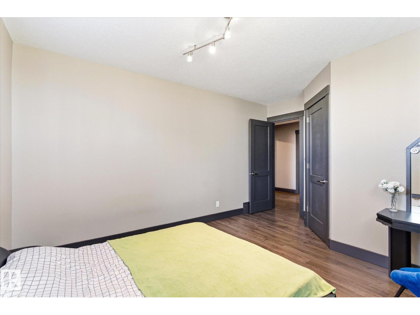 56217 RGE ROAD 242 - 35