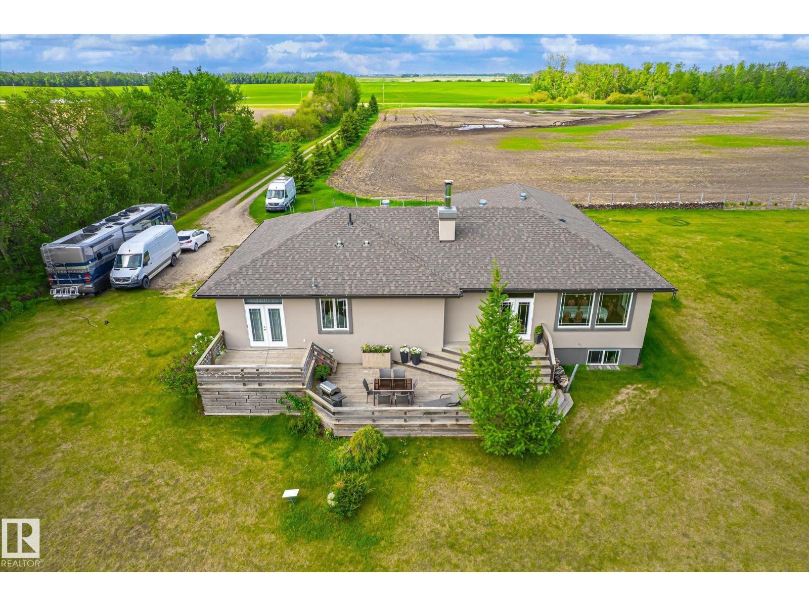56217 RGE ROAD 242 - 46