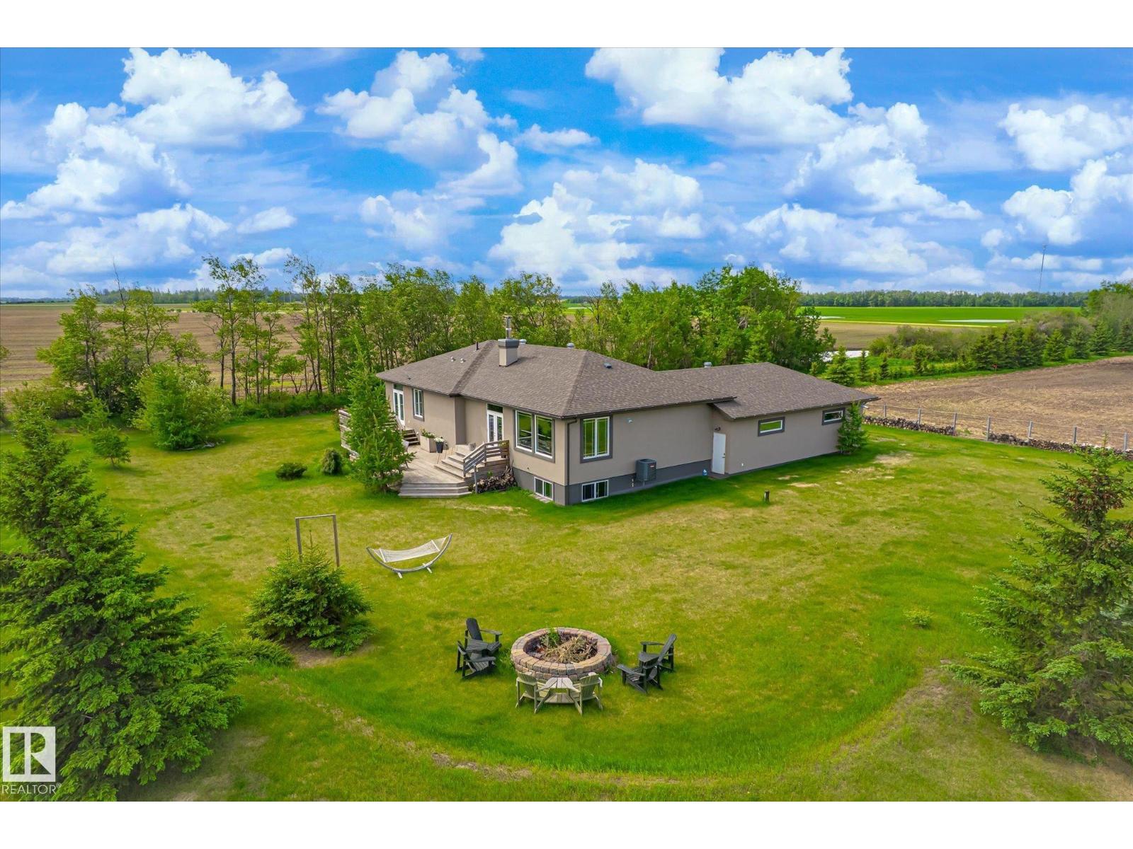 56217 RGE ROAD 242 - 45