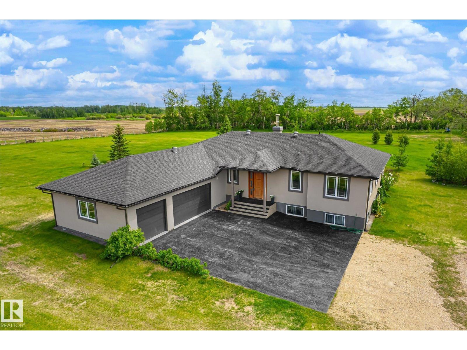 56217 RGE ROAD 242 - 57