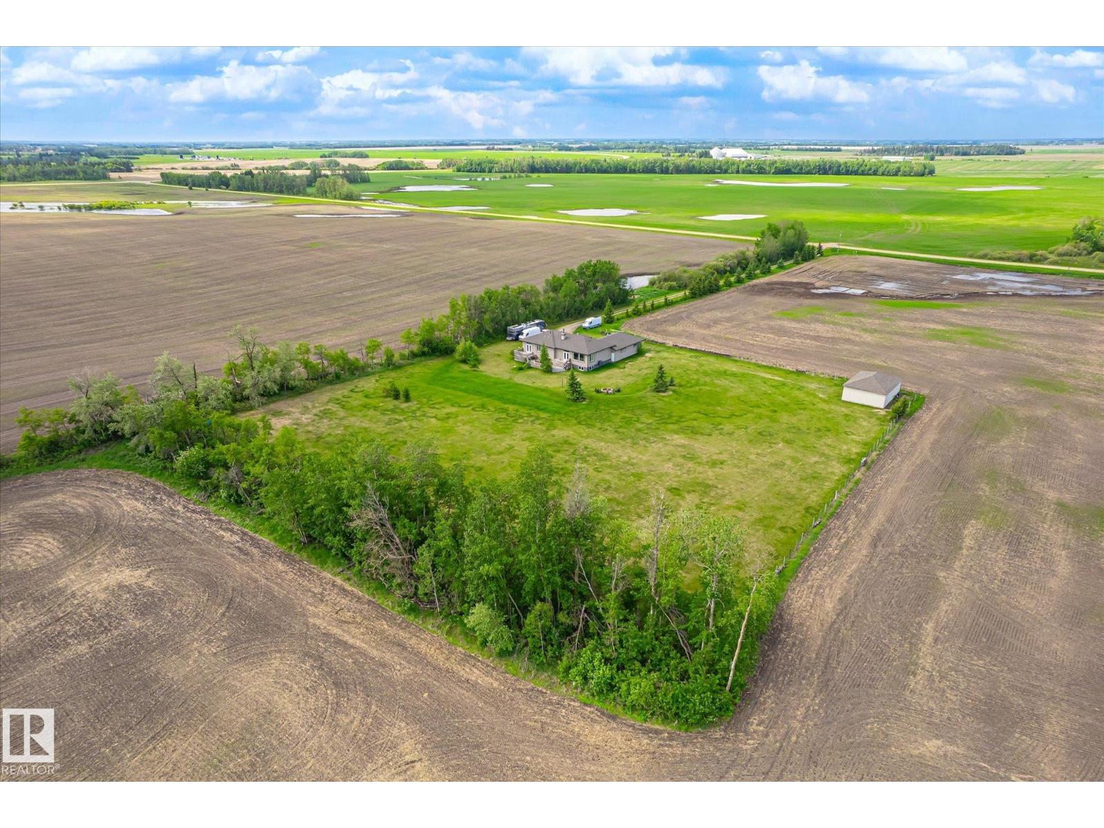 56217 RGE ROAD 242 - 54