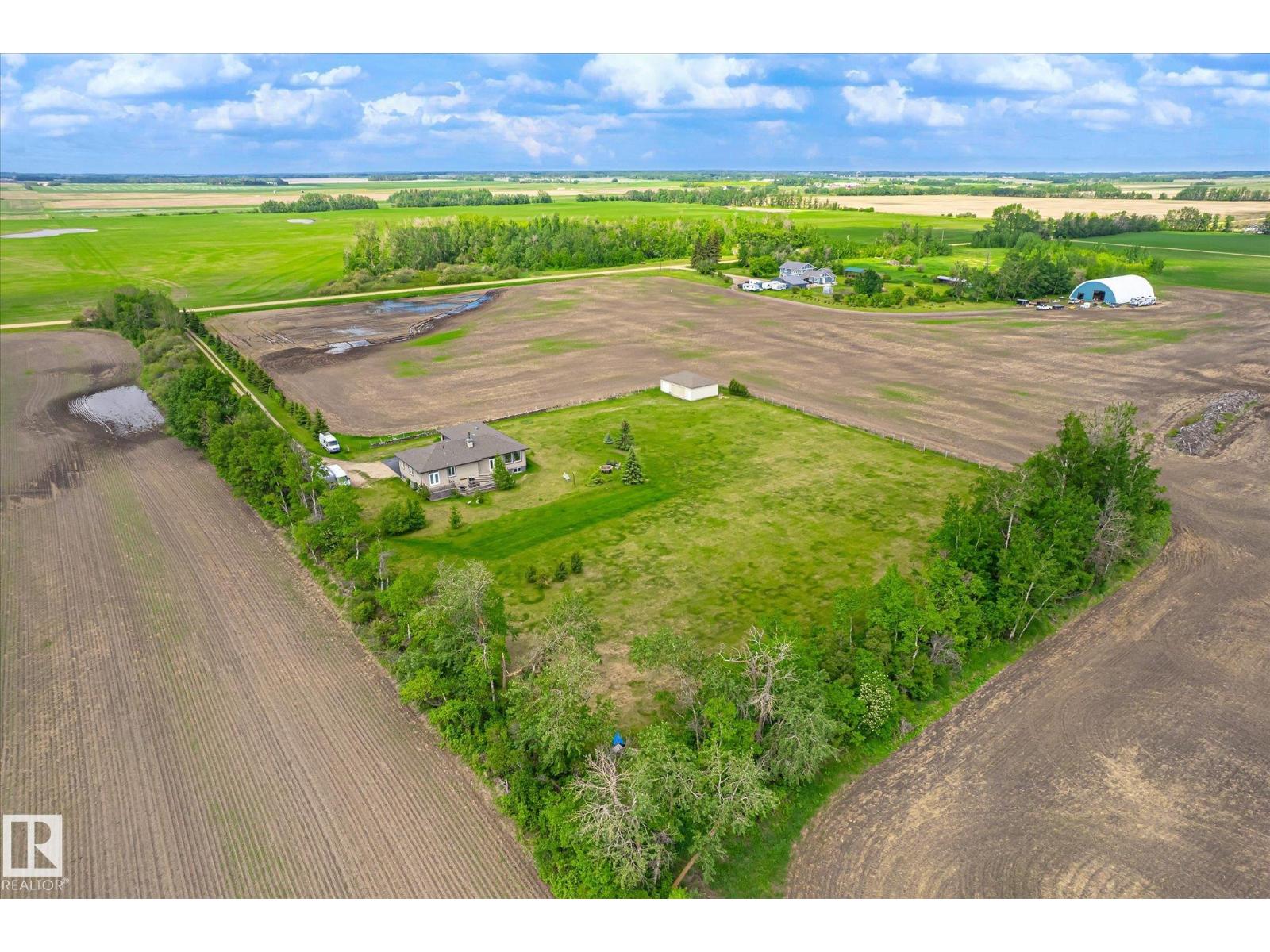 56217 RGE ROAD 242 - 55