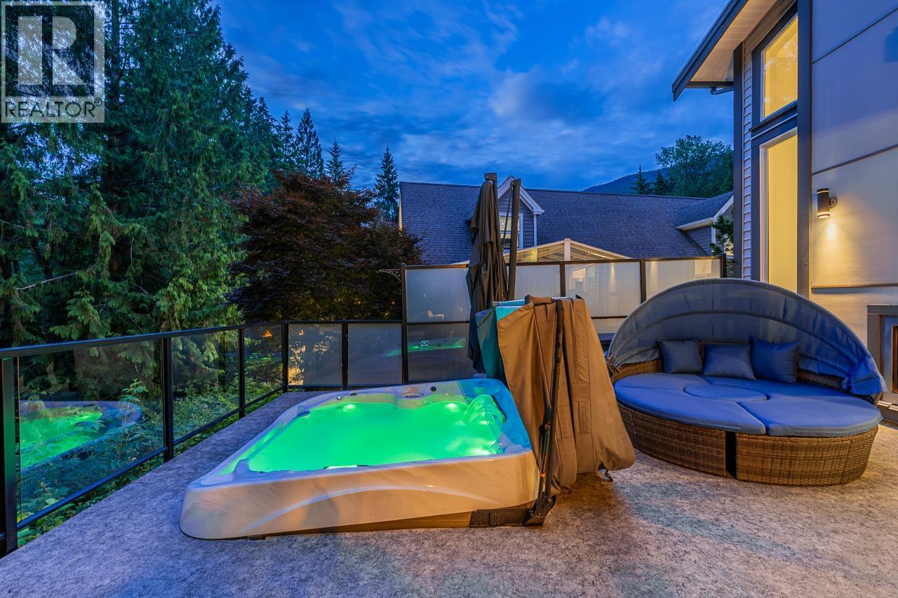 30 3295 SUNNYSIDE ROAD, Anmore