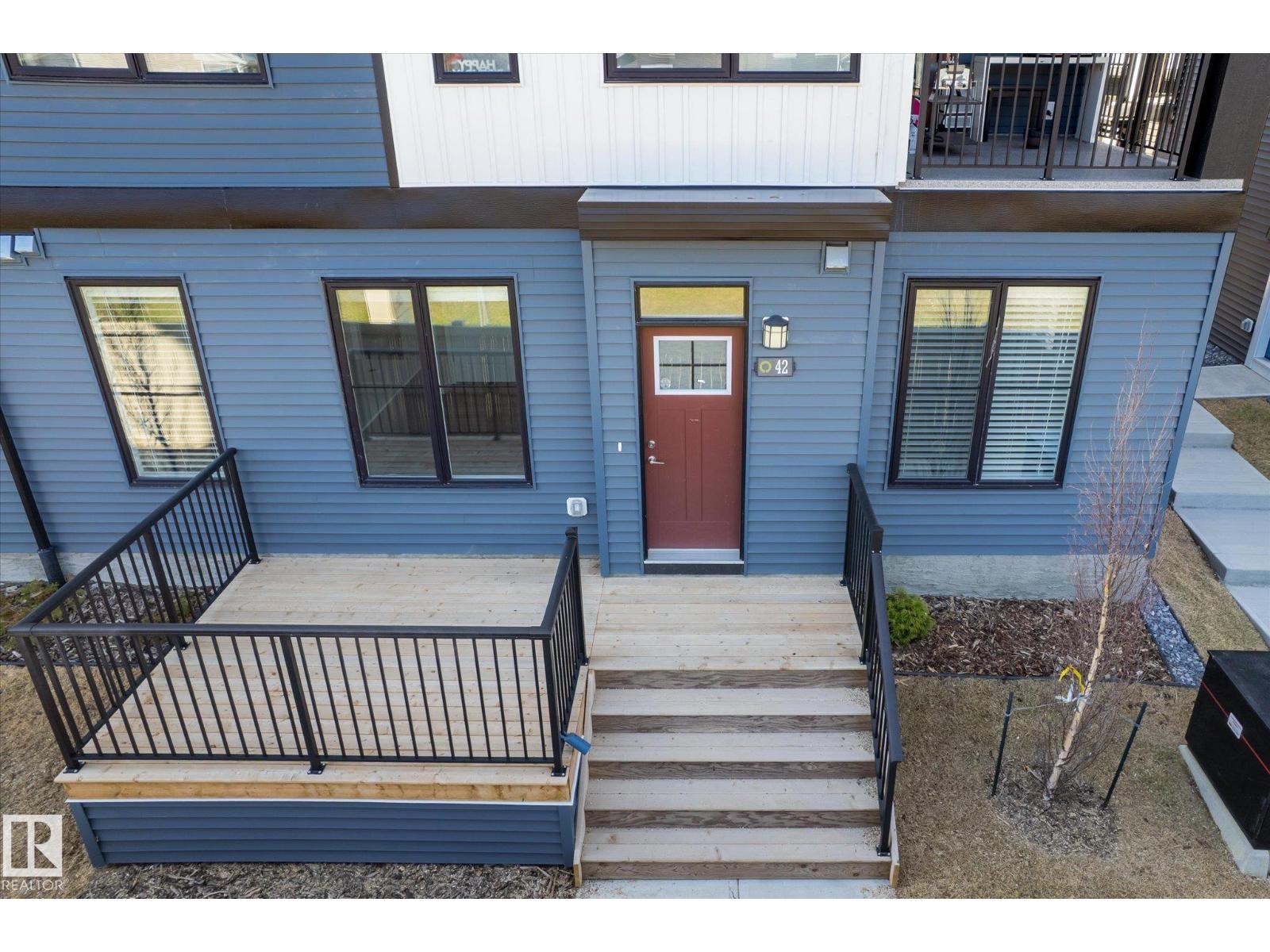 #42 6905 25 AV SW - 3