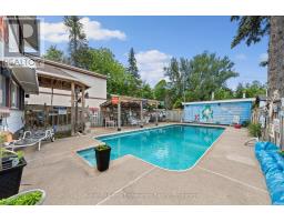Sunroom - 390 King Street, Midland, ON L4R3M9 Photo 18