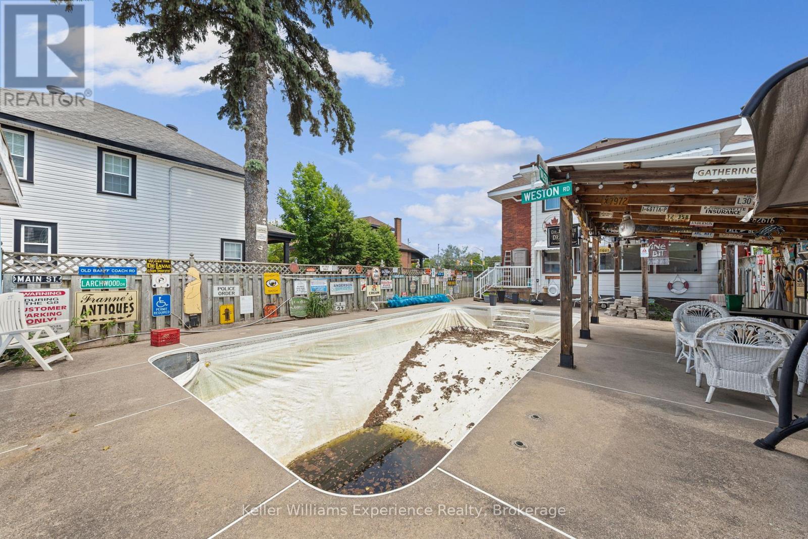 390 KING STREET - 22