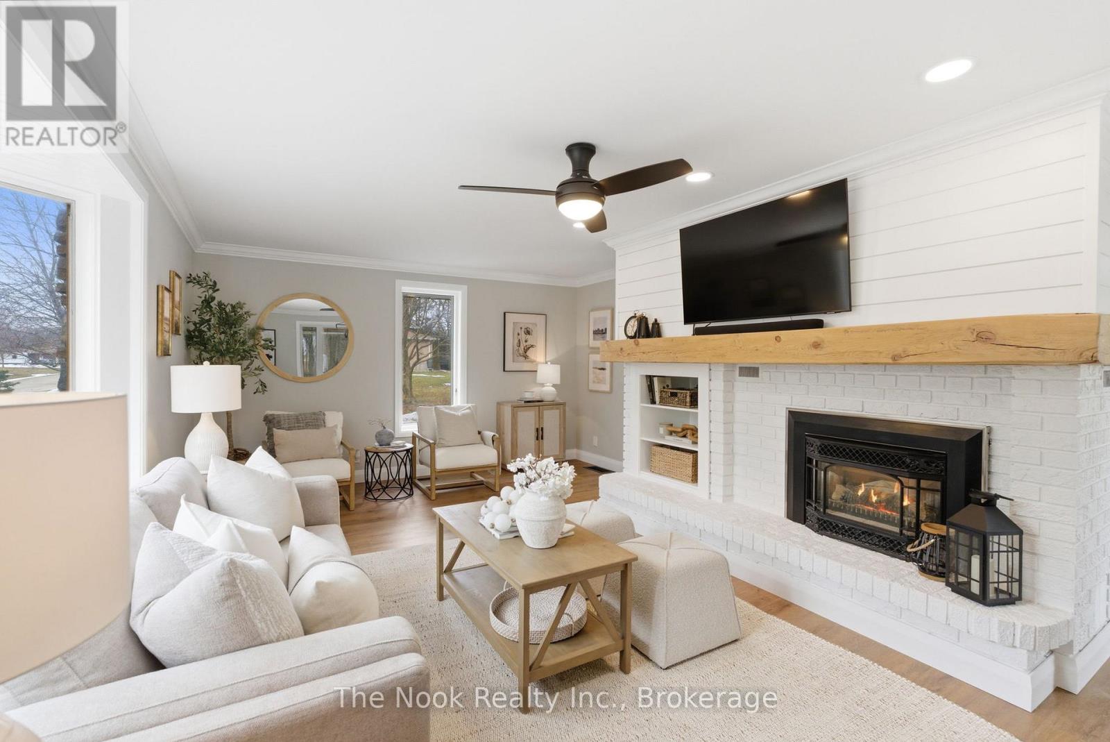 15 HILLSIDE DRIVE - 12