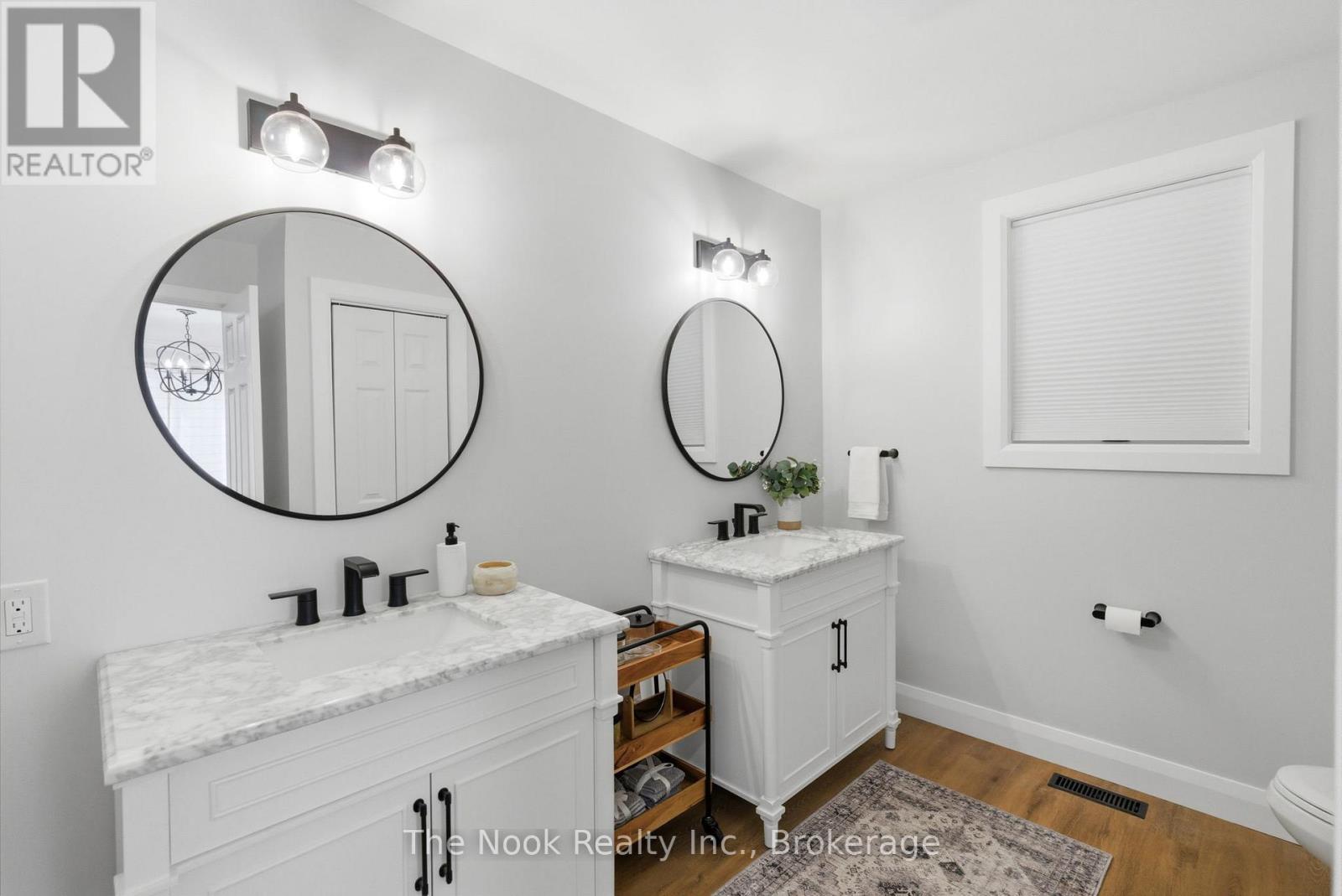 15 HILLSIDE DRIVE - 22