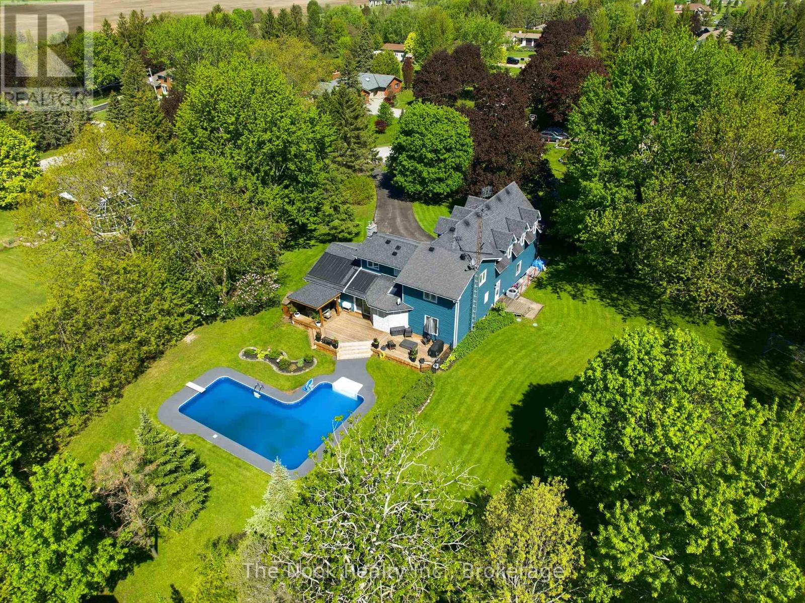 15 HILLSIDE DRIVE - 3