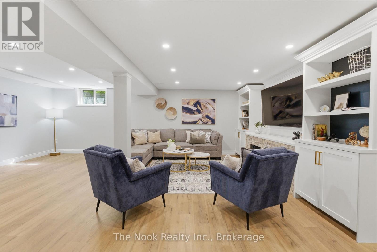 15 HILLSIDE DRIVE - 40