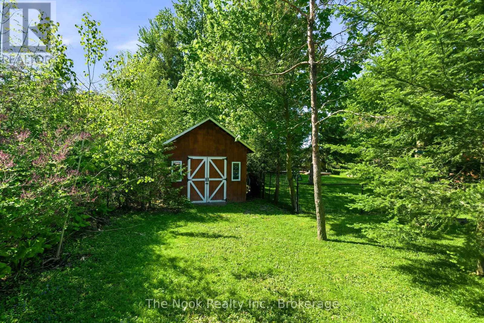 15 HILLSIDE DRIVE - 46