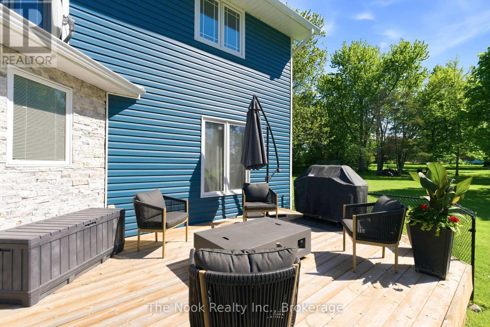 15 HILLSIDE DRIVE - 47