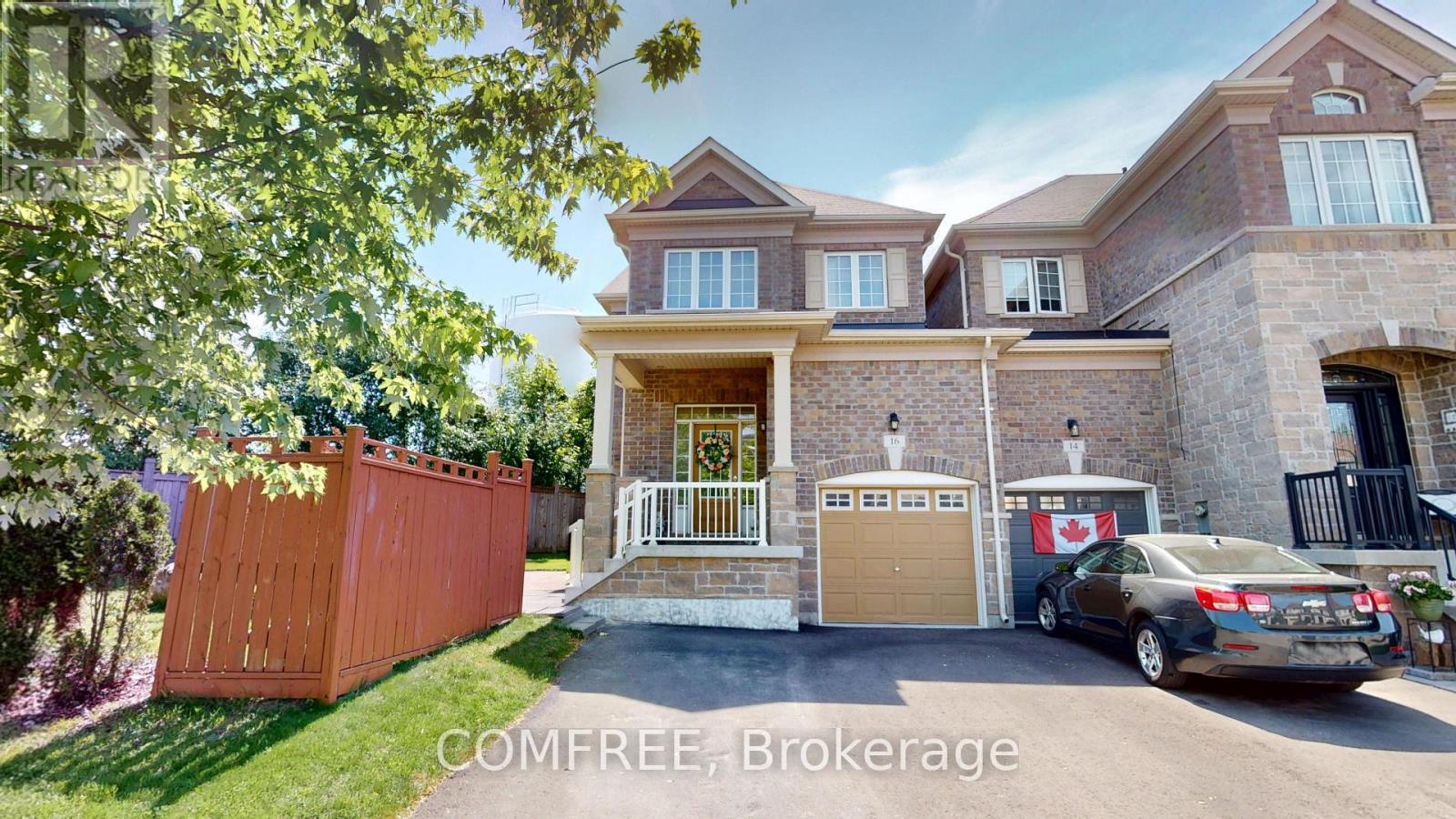 16 RIDGEGATE CRESCENT - 1