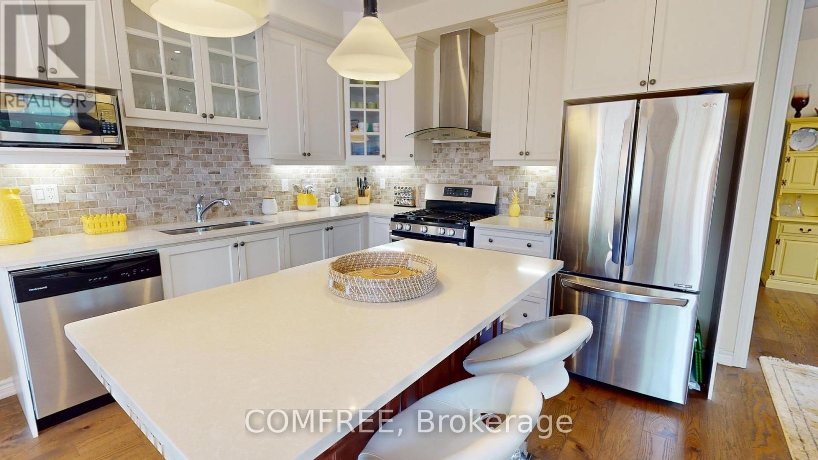 16 RIDGEGATE CRESCENT - 10