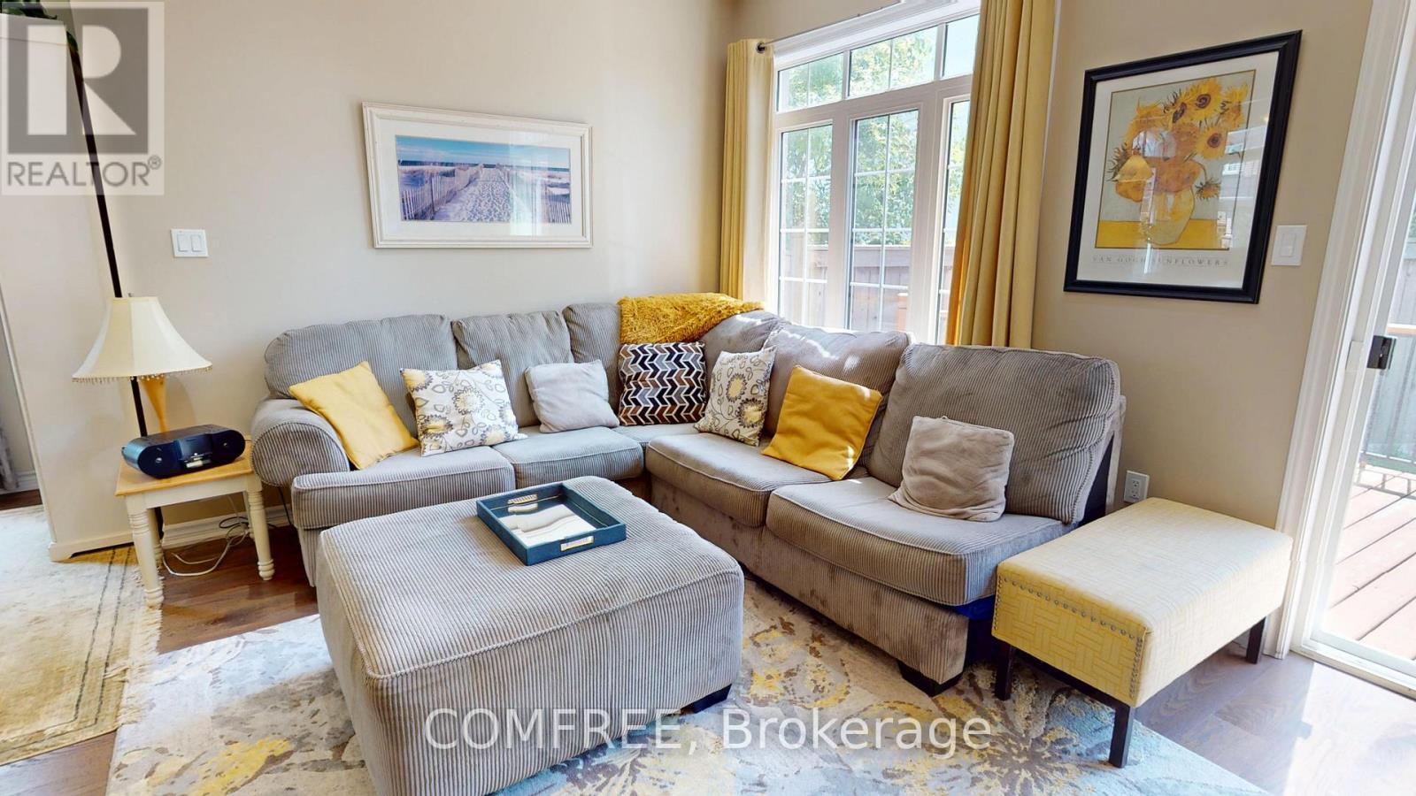16 RIDGEGATE CRESCENT - 12