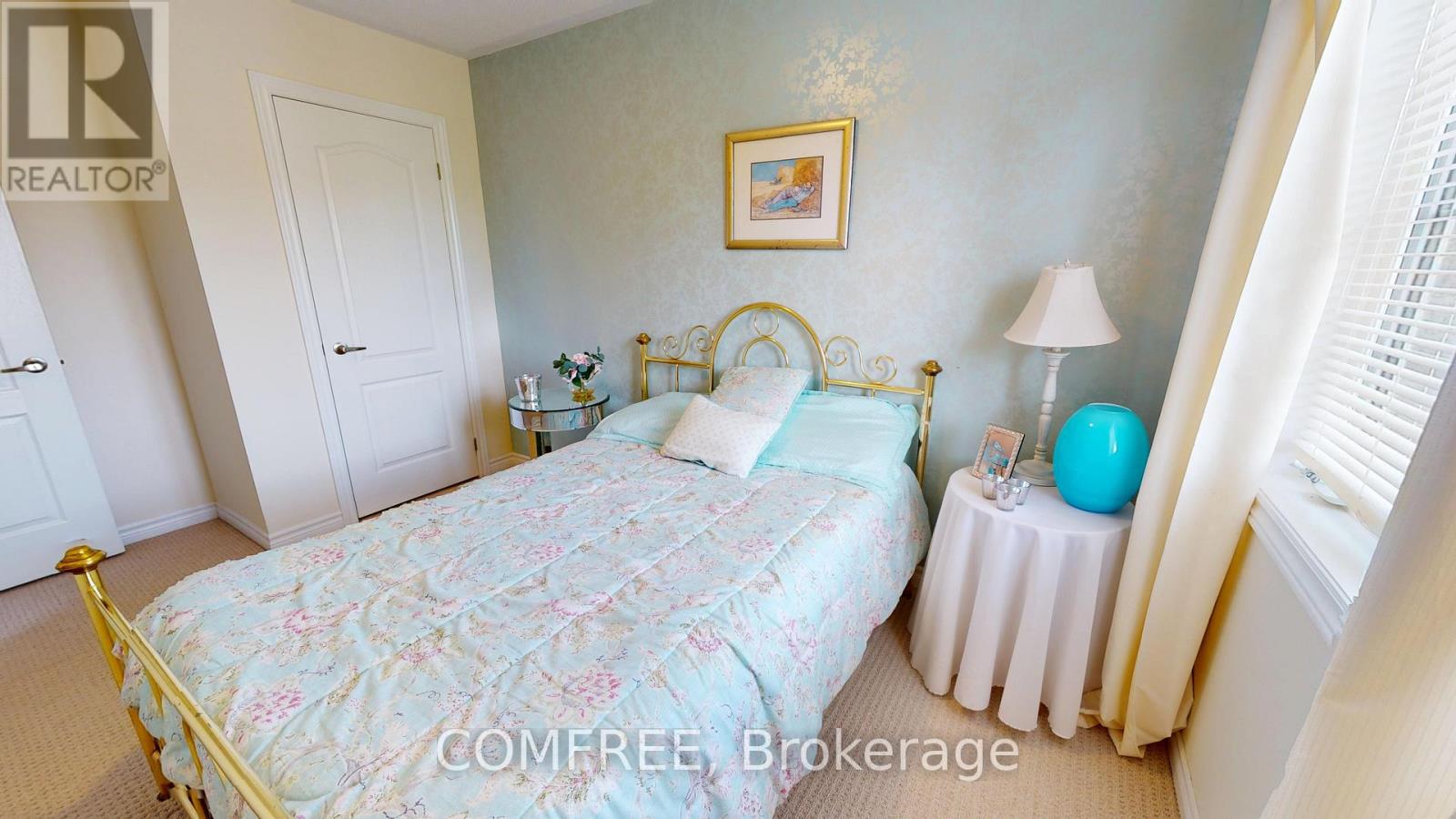 16 RIDGEGATE CRESCENT - 22