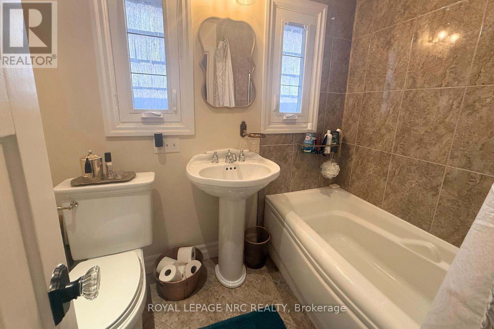 52 YATES STREET - 27