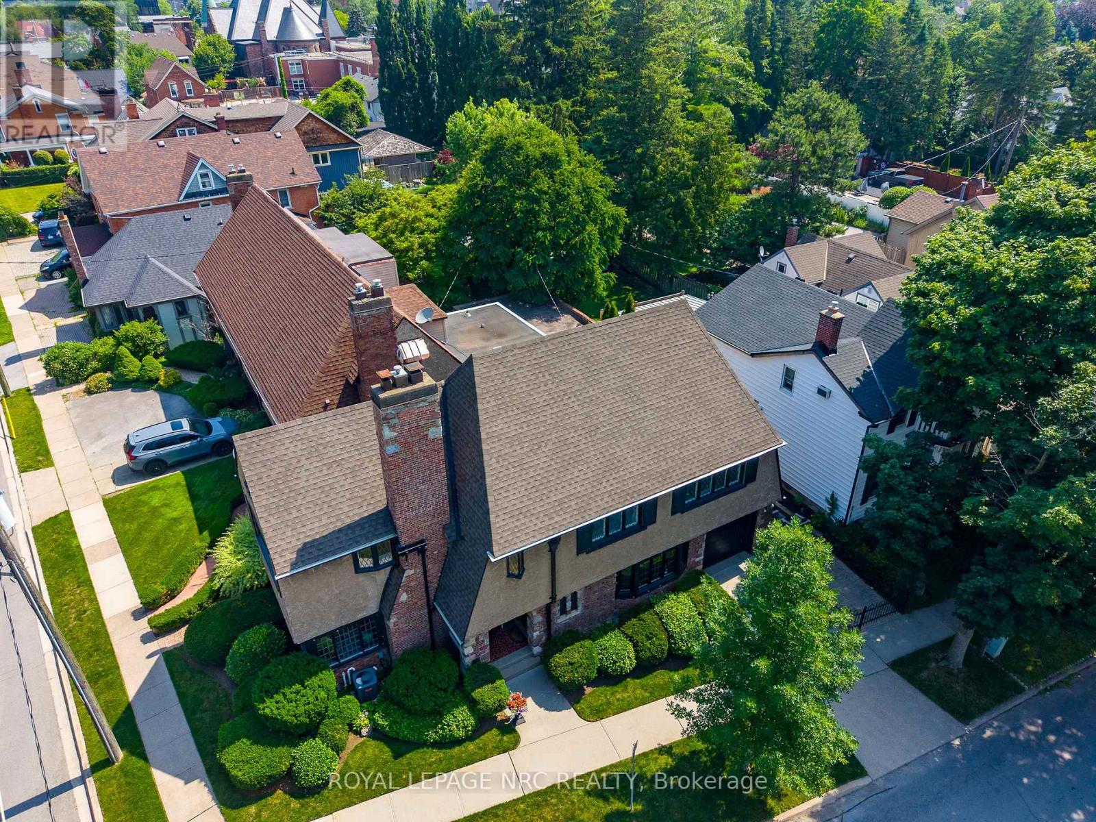 52 YATES STREET - 37